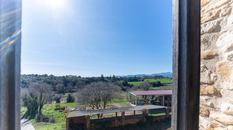 Жирона - Esponellà - 693m2