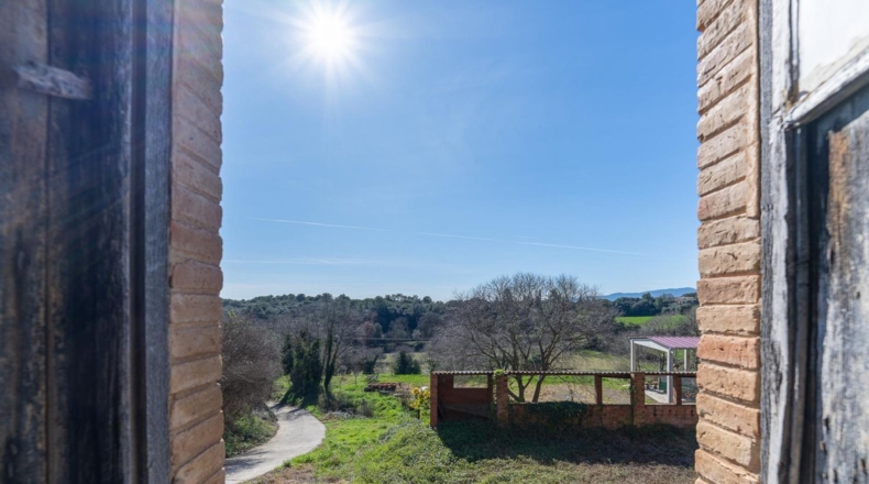 Жирона - Esponellà - 693m2