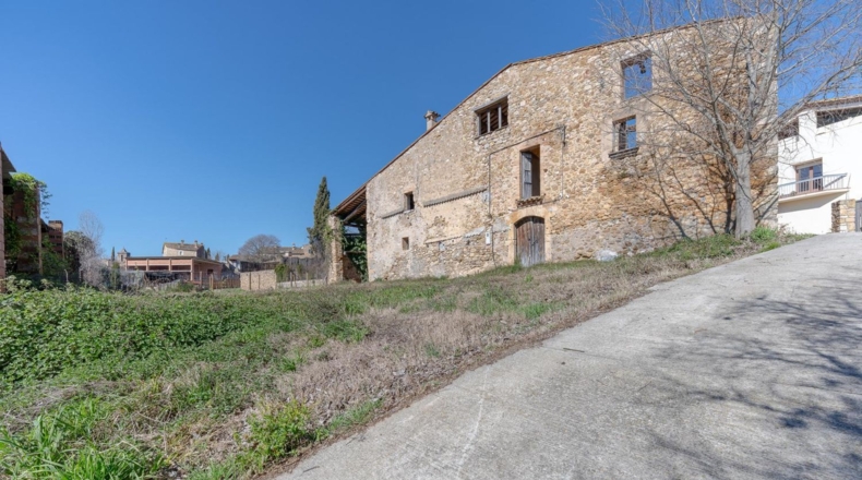 Жирона - Esponellà - 693m2