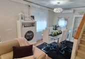 Отдельно стоящий дом с участком на продажу в городе Barcience. Фото