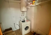 Отдельно стоящий дом с участком на продажу в городе Bormujos. Фото