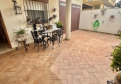 Chalet adosado con terreno en venta en Gelves ref: TR391007 foto