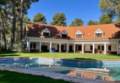 Chalet independiente con terreno en venta en Albacete ref: TR390910 foto