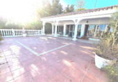 Vil·la amb terreny en venda a Estepona ref.: TR390374 foto