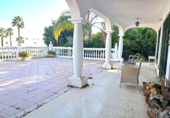 Vil·la amb terreny en venda a Estepona ref.: TR390374 foto