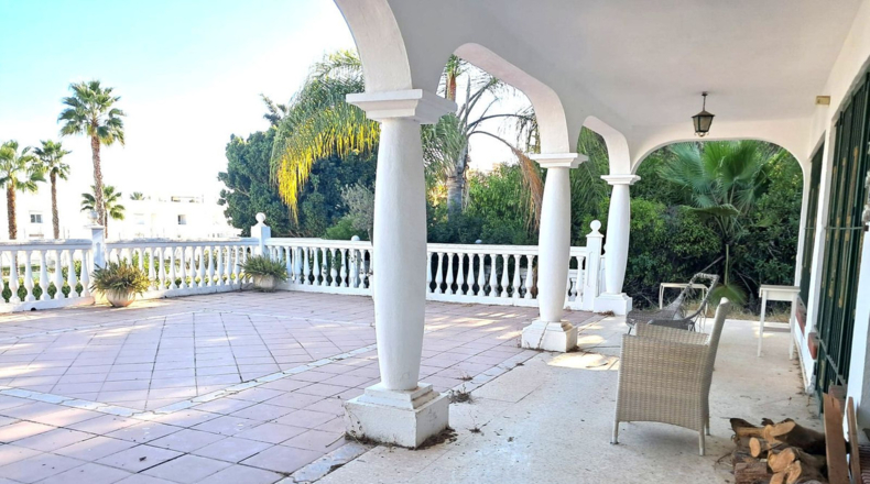 Málaga - Estepona - 2465m2