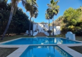 Vil·la amb terreny en lloguer a Estepona ref.: TR393823 foto