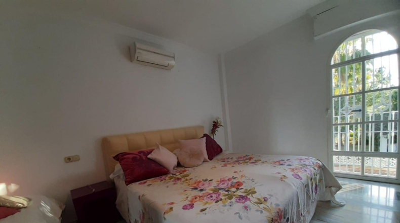 Málaga - Estepona - 2500m2