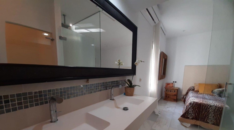 Málaga - Estepona - 2500m2