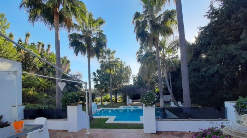 Málaga - Estepona - 2500m2