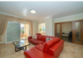 Chalet independiente con terreno en venta en la España, Madrid, ref: TR400359 foto