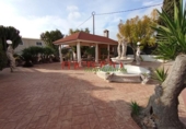 Chalet independiente con terreno en venta en la España, Crevillente, ref: TR400360 foto
