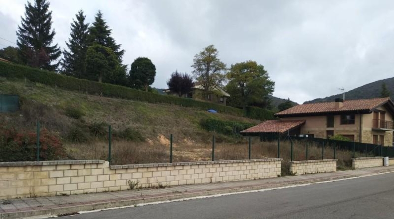 Burgos - Urbanización Uralde - 603m2