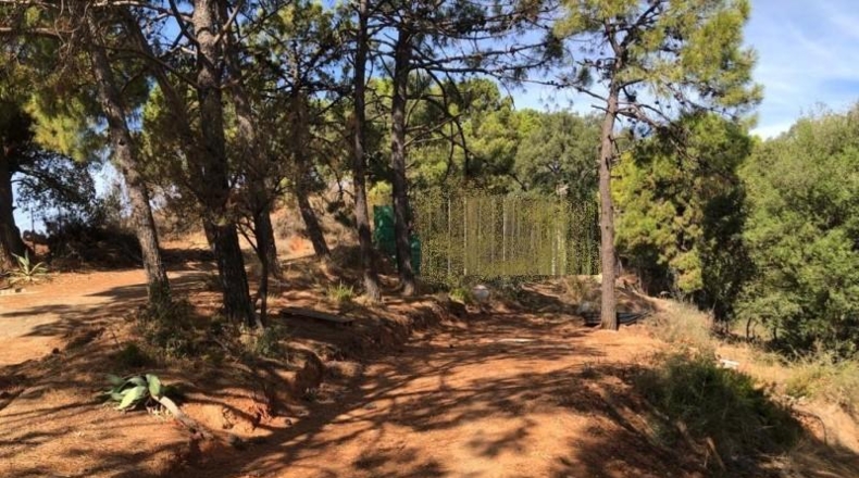 Málaga - Estepona - 9700m2