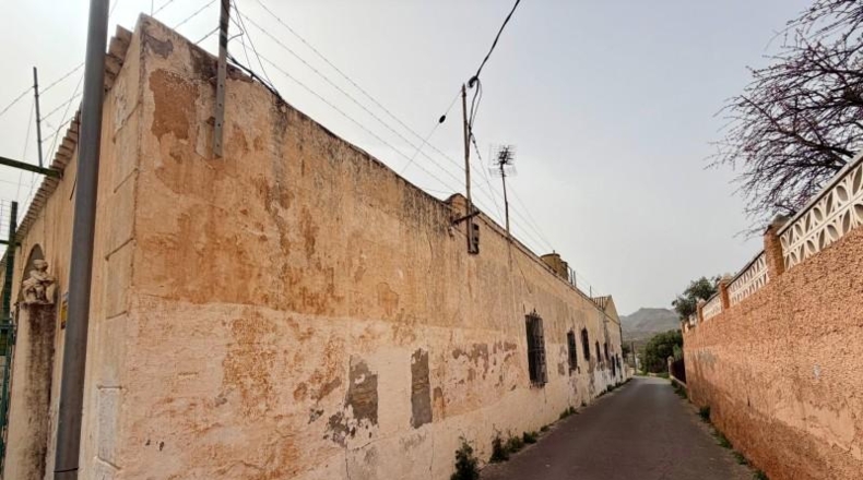 Almeria - Serón - 6453m2