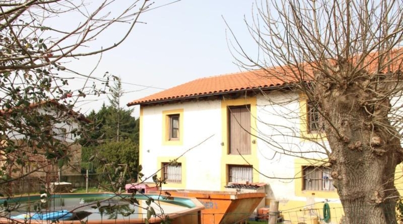 Cantabria - Barrio Montarrón - 899m2