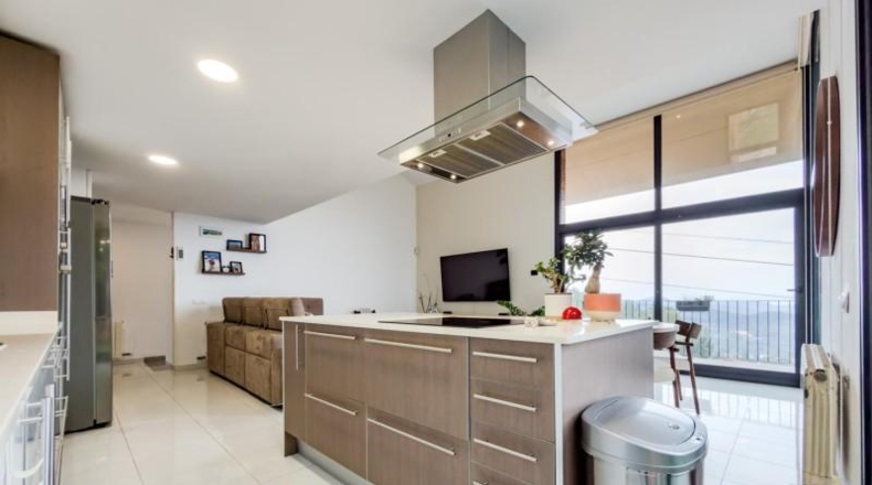 Barcelona - Corbera de Llobregat - 218m2