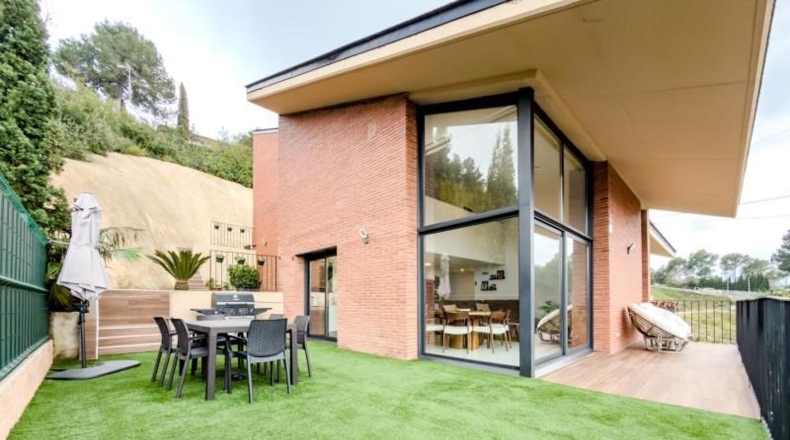 Barcelona - Corbera de Llobregat - 218m2
