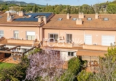 Дом с участком на продажу в городе Sant Andreu de Llavaneres Фото