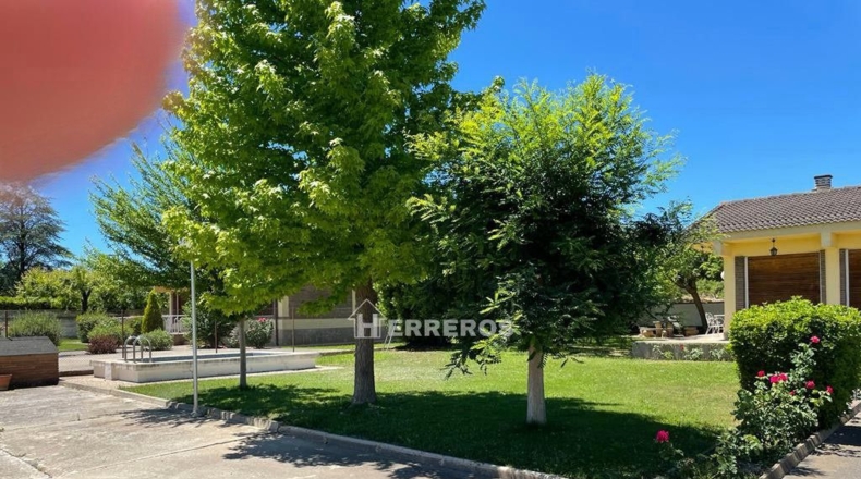 La Rioja - Лардеро - 1000m2