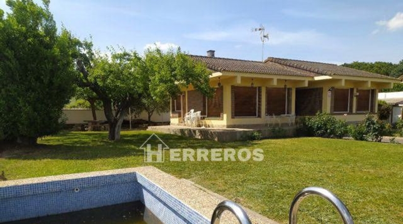 La Rioja - Лардеро - 1000m2