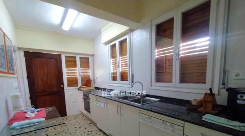 La Rioja - Лардеро - 1000m2