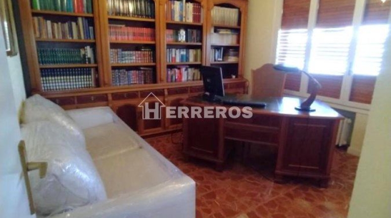La Rioja - Лардеро - 1000m2