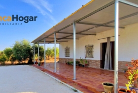 Utrera 2570&nbsp;м²