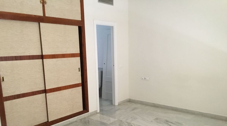 Sevilla - Майрена-дель-Аляхарфе - 1000m2