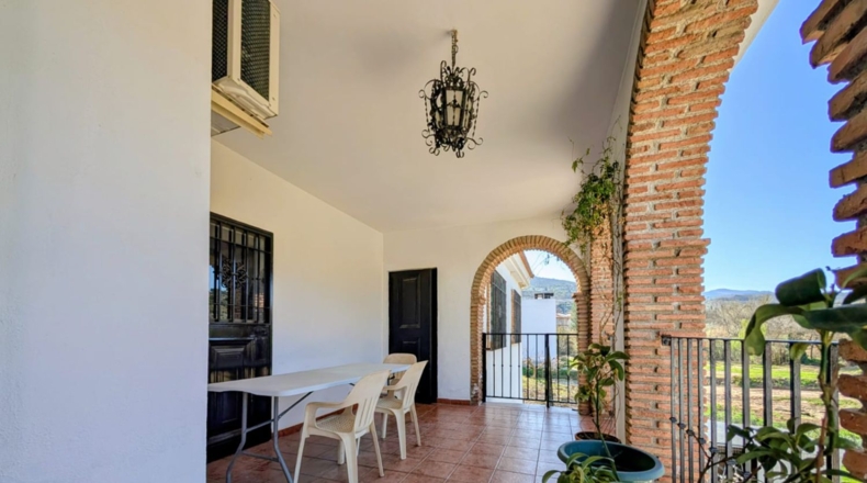 Granada - Loja - 2407m2