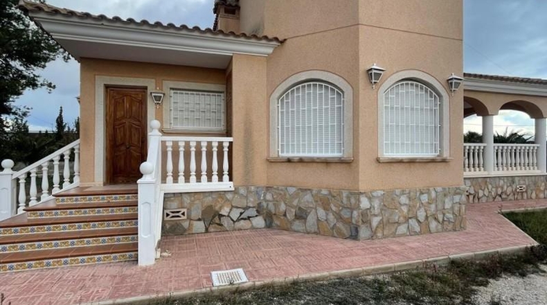 Alicante - Сан-Висенте-дель-Распейг - 2350m2