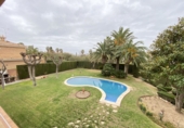 Chalet independiente con terreno en venta en Cambrils ref: TR393782 foto