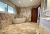 Chalet independiente con terreno en venta en Cambrils ref: TR393782 foto