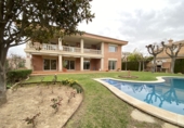 Chalet independiente con terreno en venta en Cambrils ref: TR393782 foto