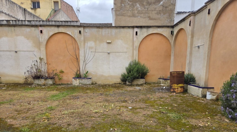 Badajoz - Асуага - 680m2