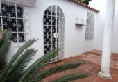 Vil·la amb terreny en lloguer a Estepona ref.: TR393823 foto