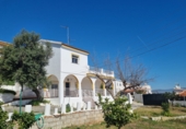 Chalet independiente con terreno en venta en la España, Torremolinos, ref: TR393376 foto