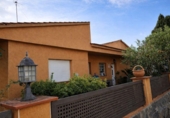 Xalet independent amb terreny en venda a la España, Vidreres, ref.: TR399404 foto