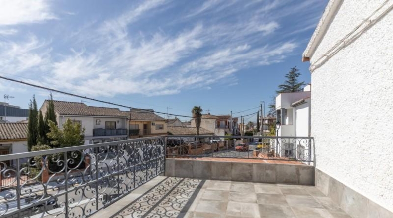 Granada - Peligros - 240m2