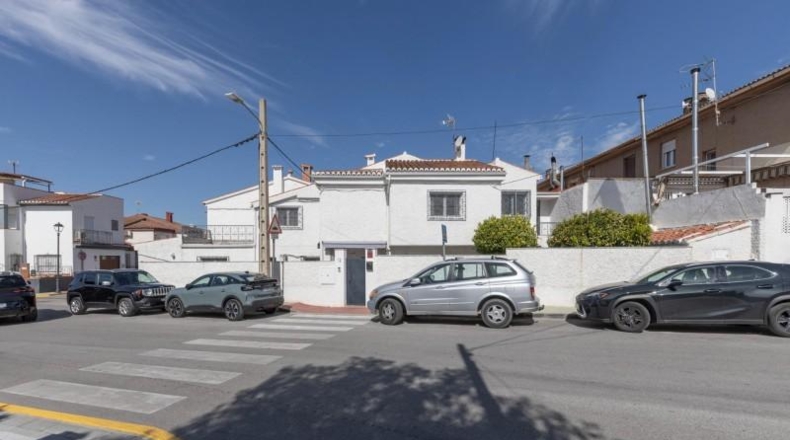 Granada - Peligros - 240m2