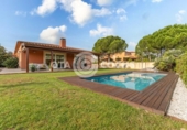 Chalet independiente con terreno en venta en la España, Reus, ref: TR400609 foto