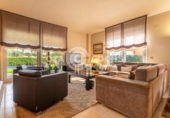 Chalet independiente con terreno en venta en la España, Reus, ref: TR400609 foto