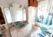 Вилла с участком на продажу в городе Guarromán Фото