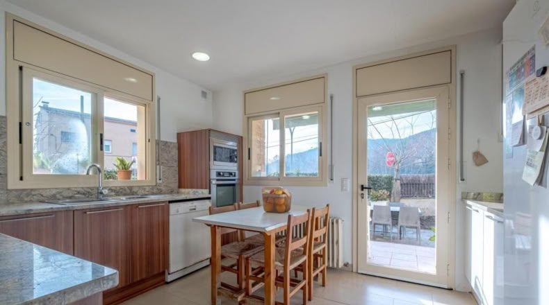 Gerona - Santa Coloma de Farners - 205m2