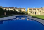 Xalet adossat amb terreny en venda a Estepona ref.: TR394135 foto