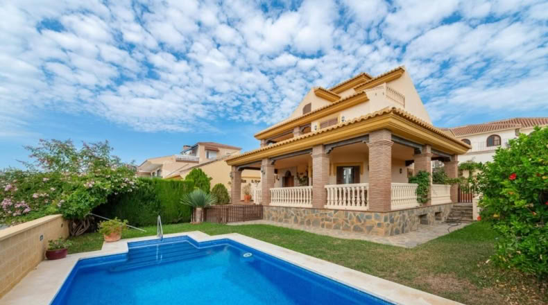 Малага - Rincón de la Victoria - 550m2