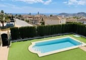 Chalet independiente con terreno en venta en Finestrat ref: TR394101 foto