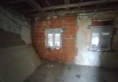Дом с участком на продажу в городе La Bañeza Фото