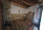 Дом с участком на продажу в городе La Bañeza Фото