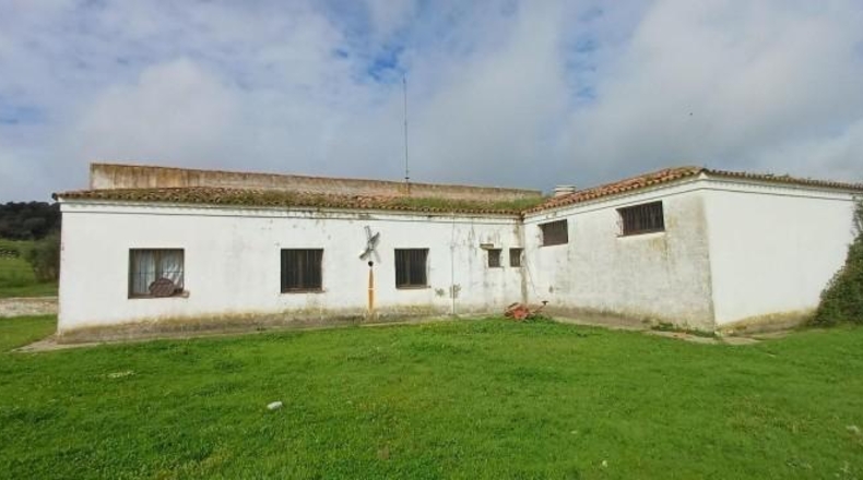 Badajoz - Jerez de los Caballeros - 131800m2